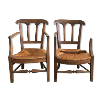Lot de 2 fauteuils en bois avec assise paillée à restaurer