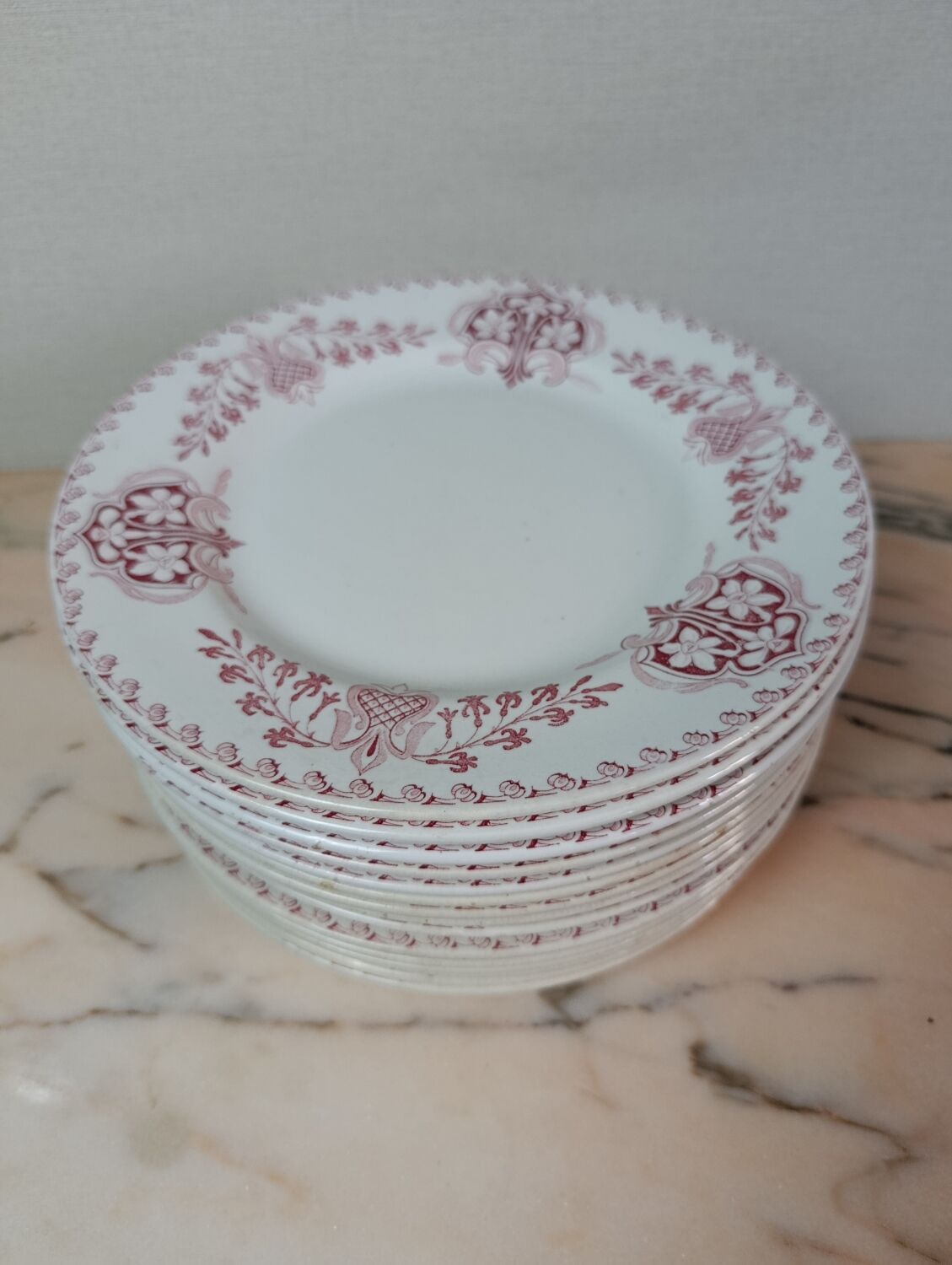 Flat plates Lunéville model Sébastopol With Lions of Faience