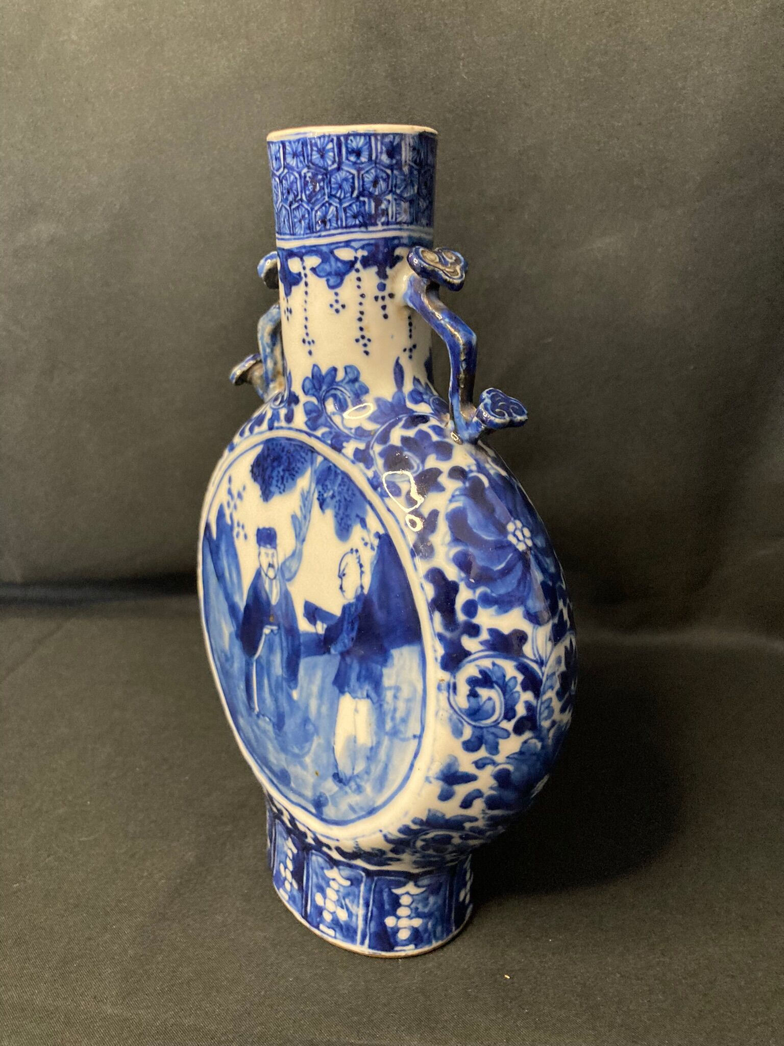 Porcelain gourd vase, signature China, 19th century