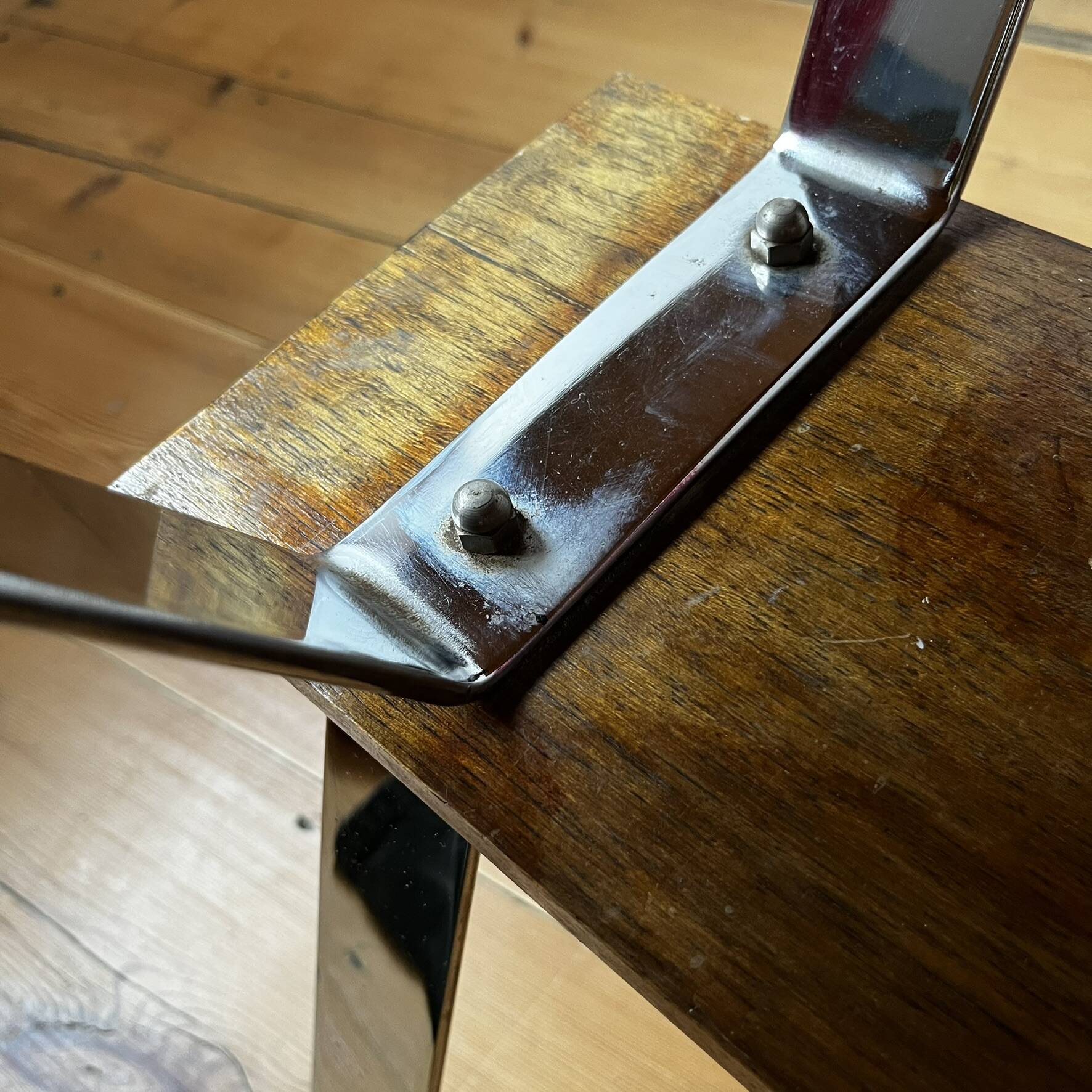 Vintage ceramic coffee table (atomic pattern) with a chrome base.