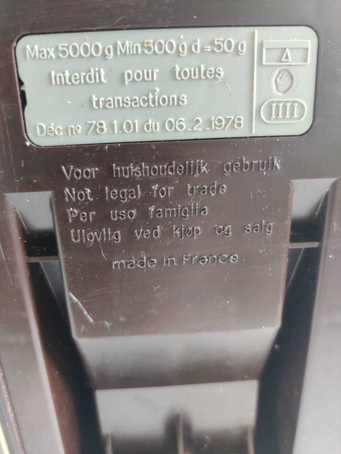 Beige testut scale 5 kg 70's