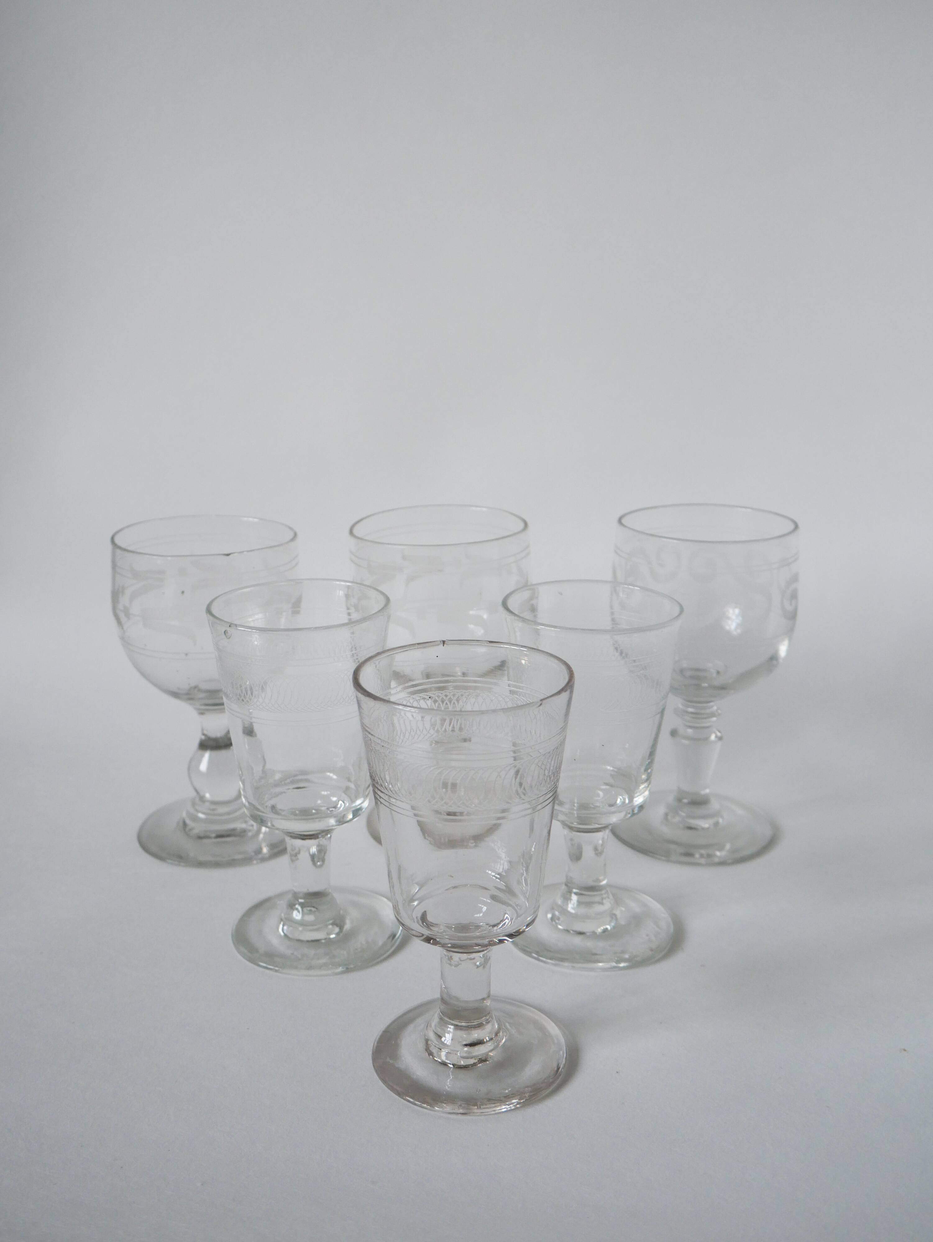 Lot de 6 verres à vin dépareillés XIXème