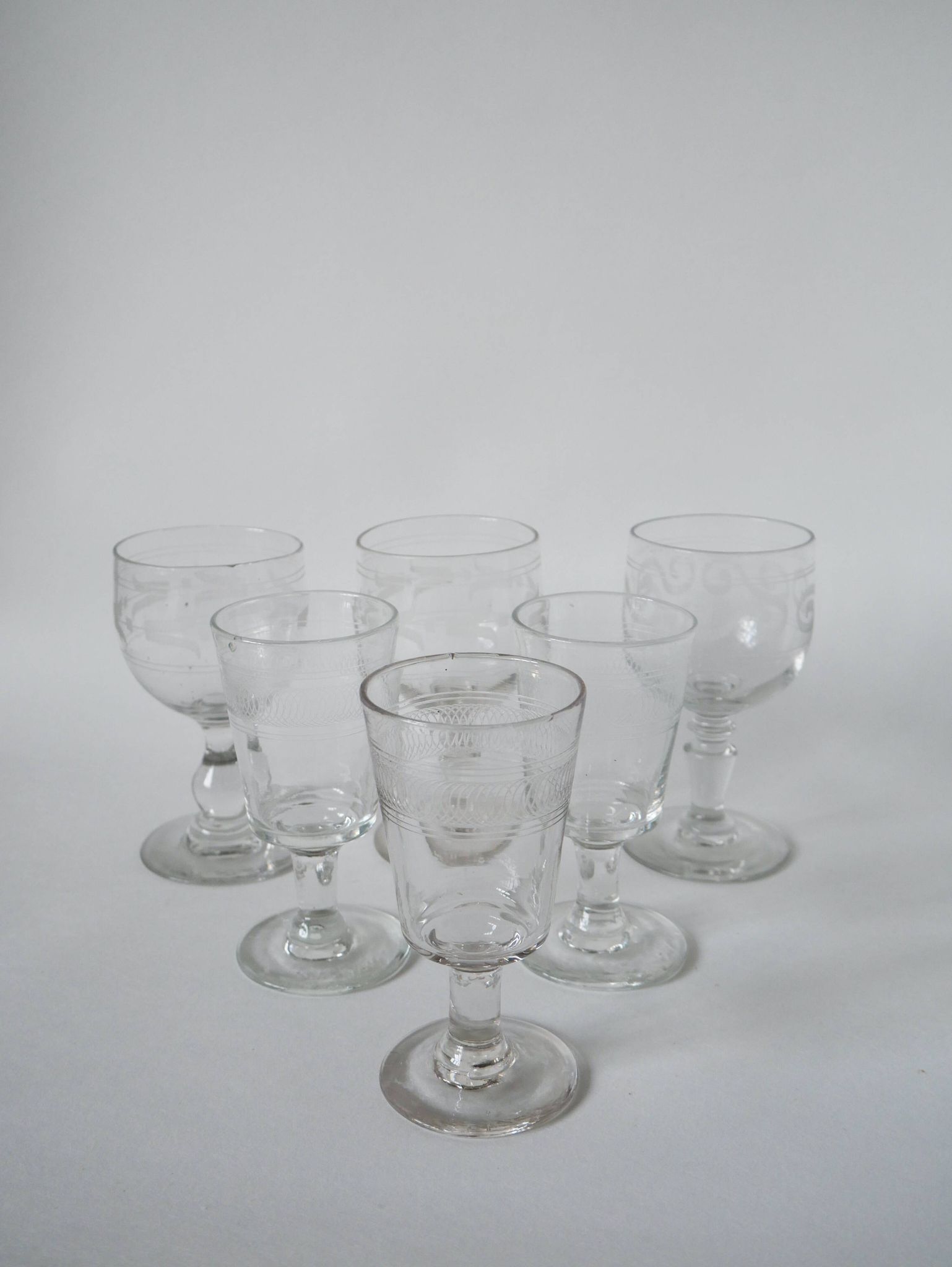 Lot de 6 verres à vin dépareillés XIXème