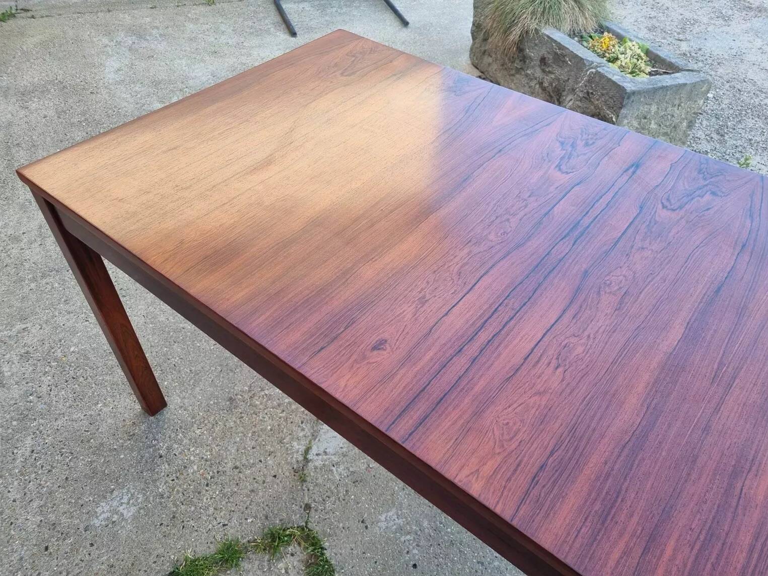 Scandinavian table in rosewood - 1960 design