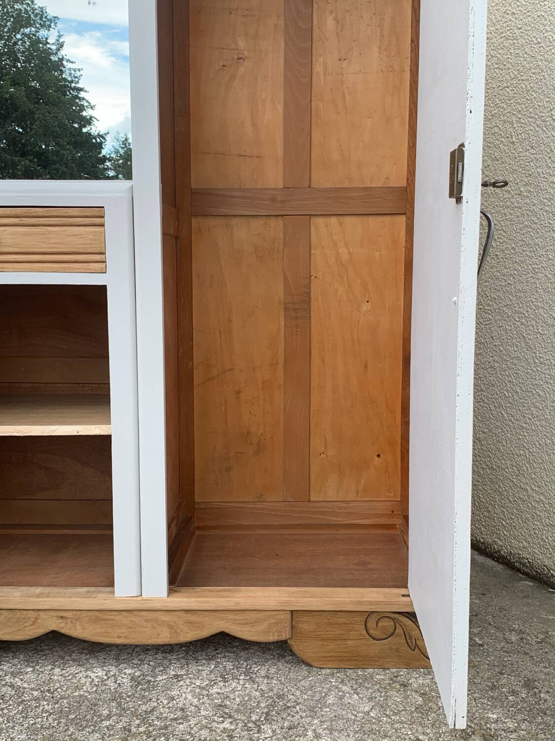 Asymmetrical Parisian Art Deco wardrobe 1930