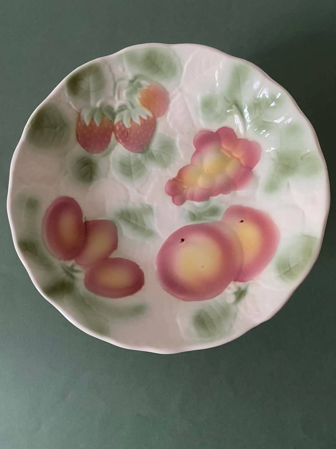 Fruit bowl in barbotine