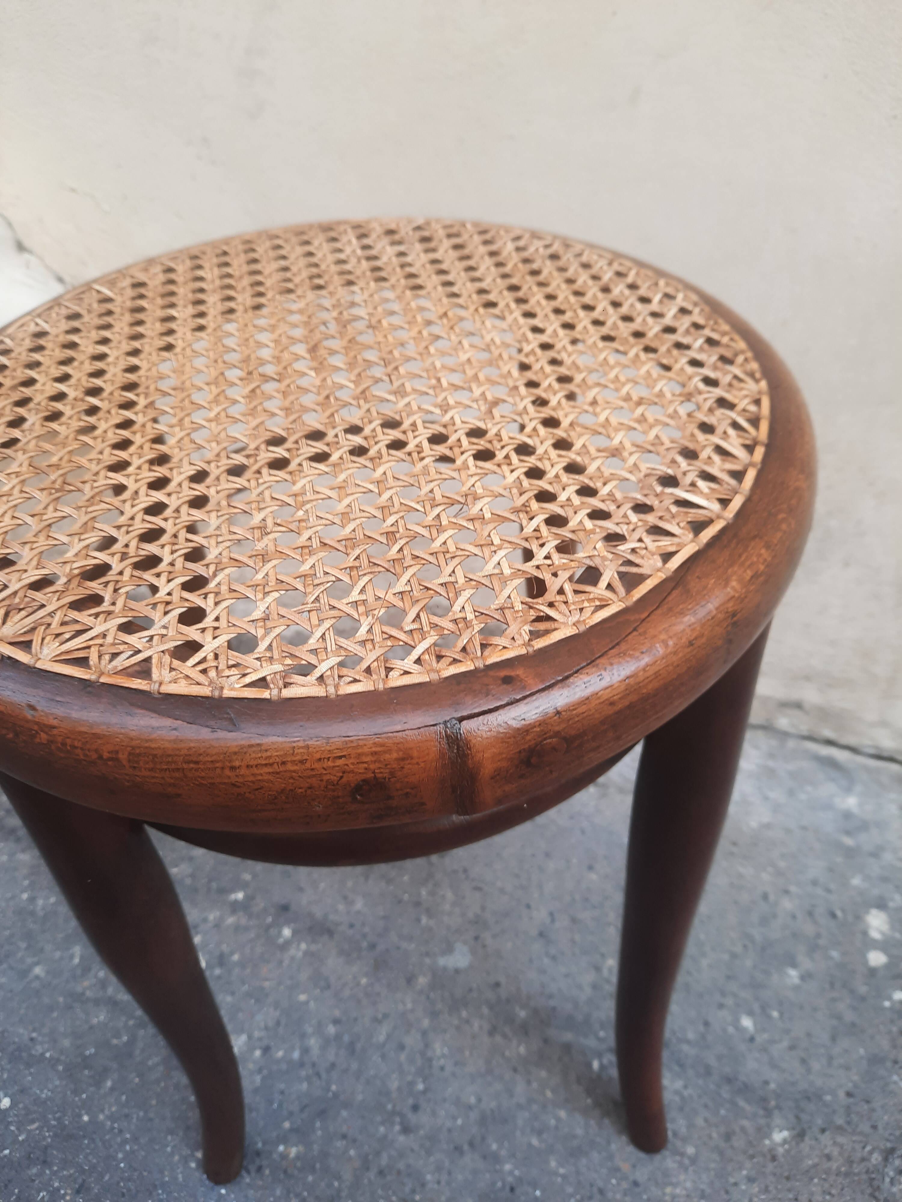 Thonet stool
