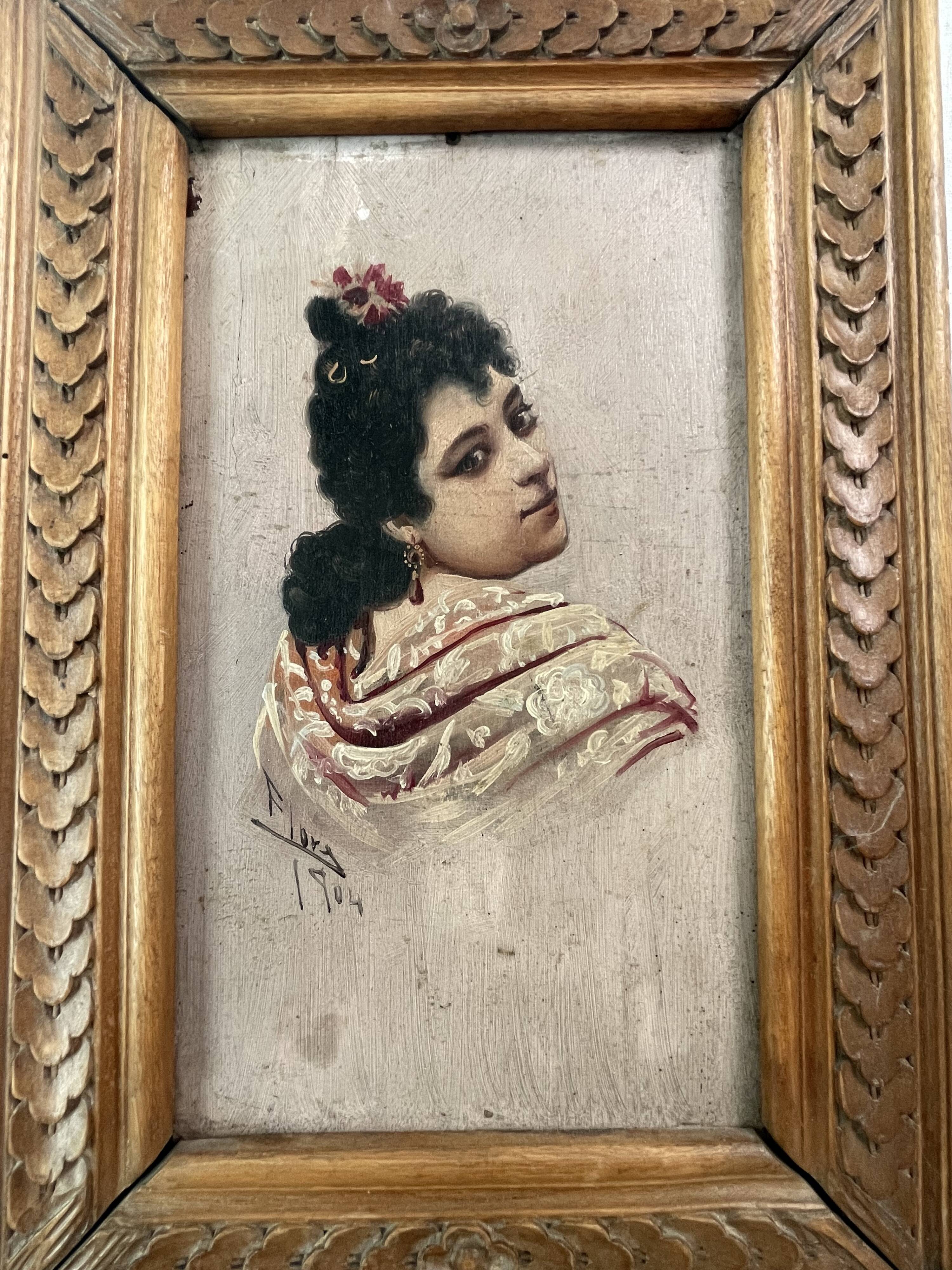 Old portrait signed "Flora" – Oil on wood dated 1904 – Carved frame