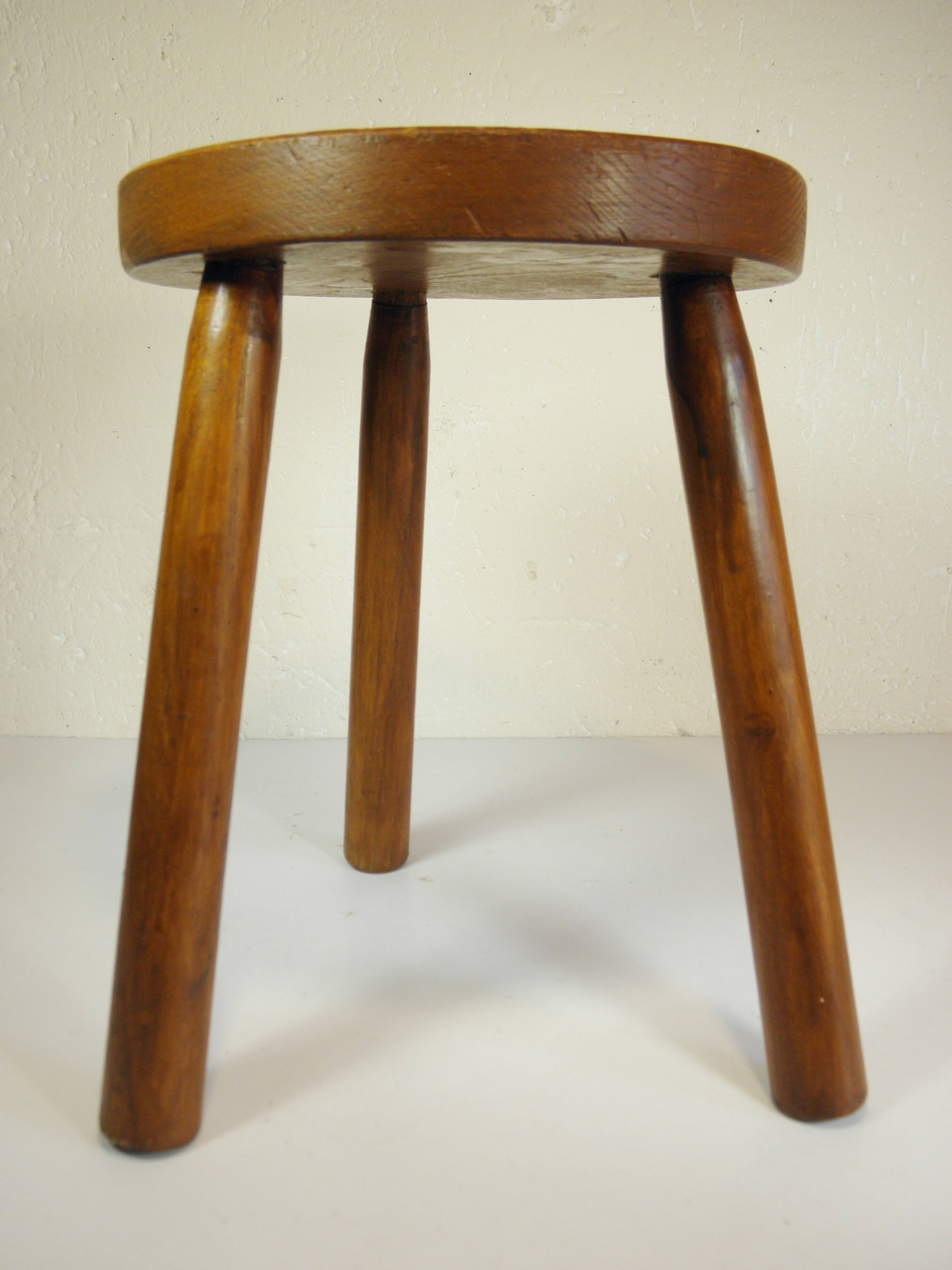 Stool, tripod saddle 32 cm