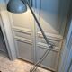 Lampadaire sur pied articulé