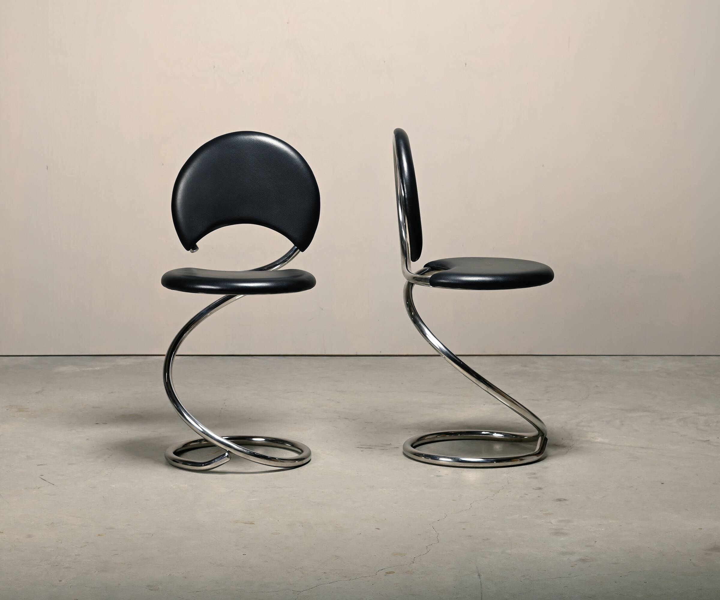 Poul Henningsen Snake Chairs, Model PH-501 in chrome and full black leather