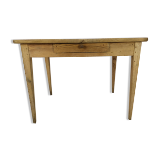 Farm table