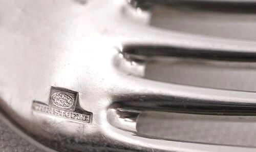 Christofle Marly cutlery set 49 pieces, knives, silver-plated metal, excellent condition.