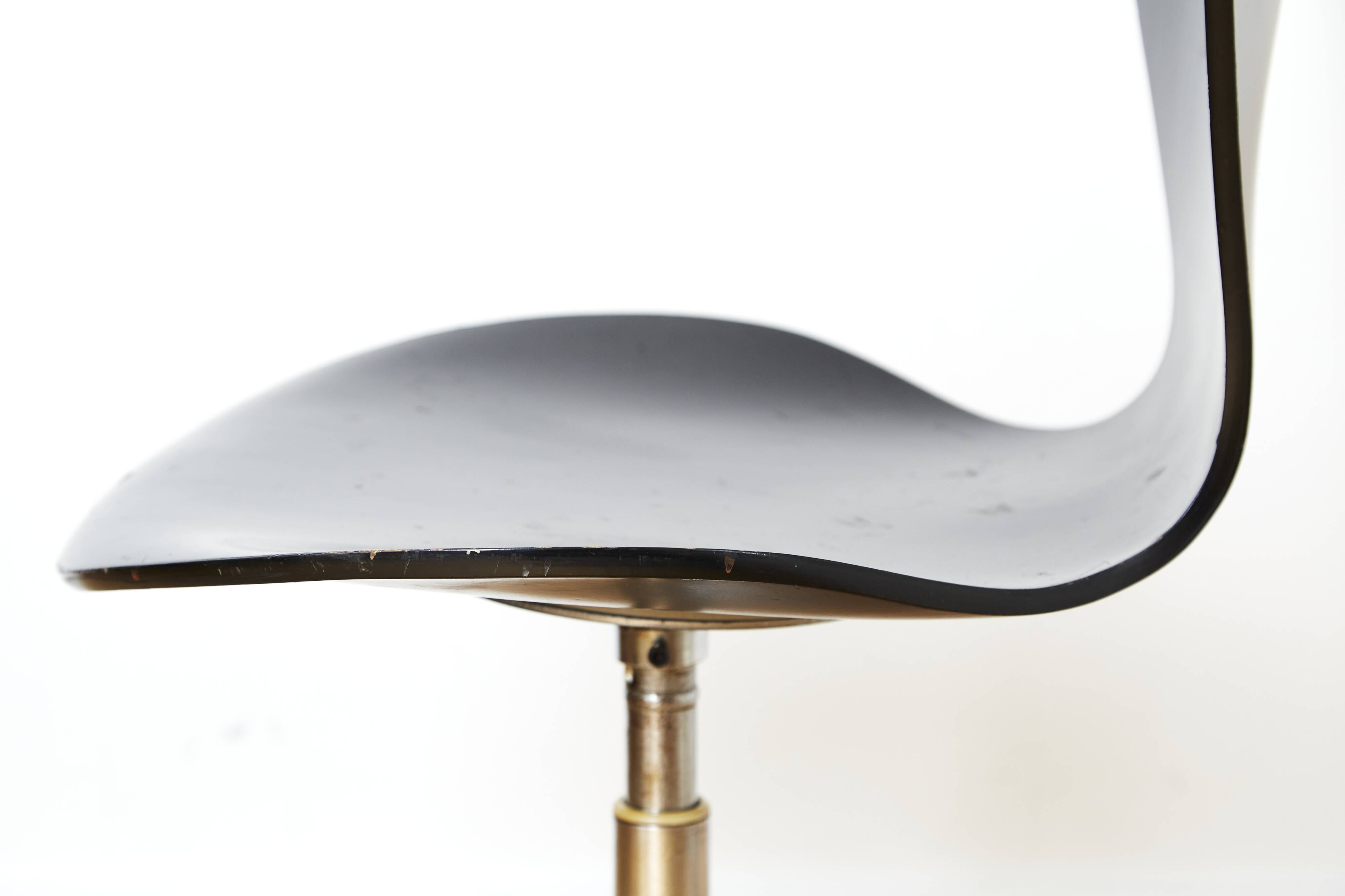 Arne Jacobsen 3117 Series 7 Office Chair for Fritz Hansen