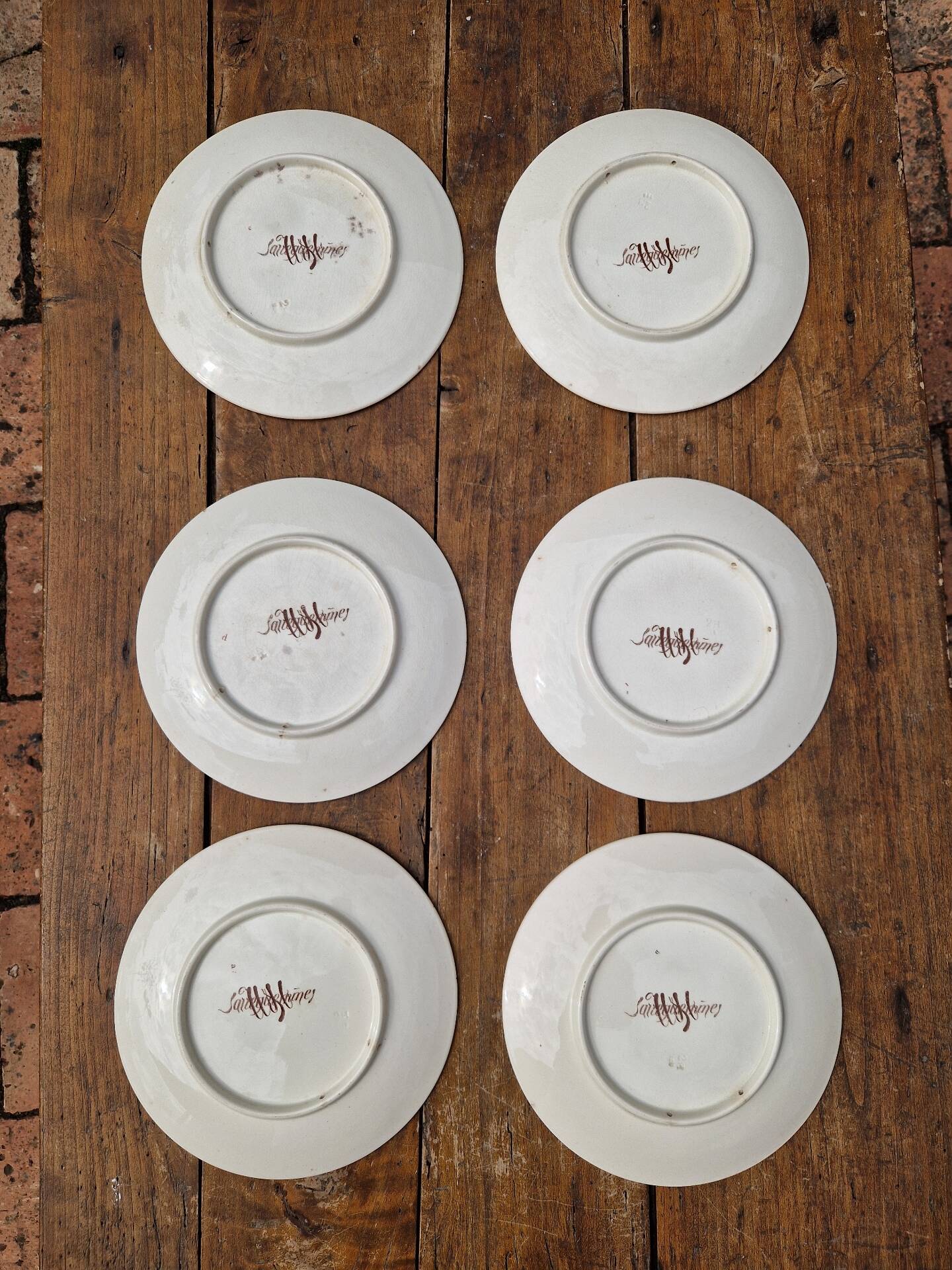 Set of 6 earthenware plates from Sarreguemines U&C Signs of the Times.