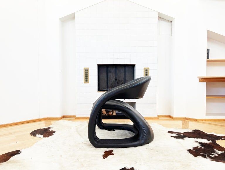 Sculptural chaise longue 80s