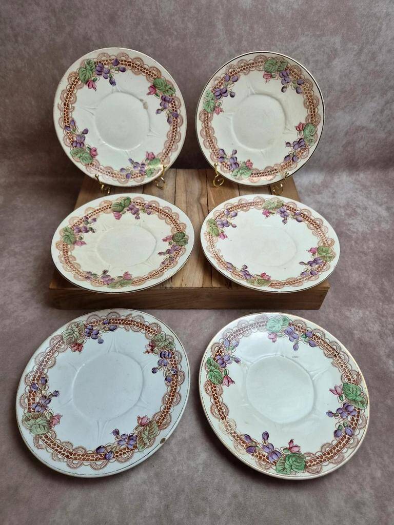 Set of 6 antique dessert plates Longwy – Violets model – Polychrome Art Nouveau decoration