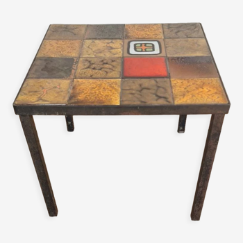 Table basse en céramique de Vallauris, pieds en metal, vintage