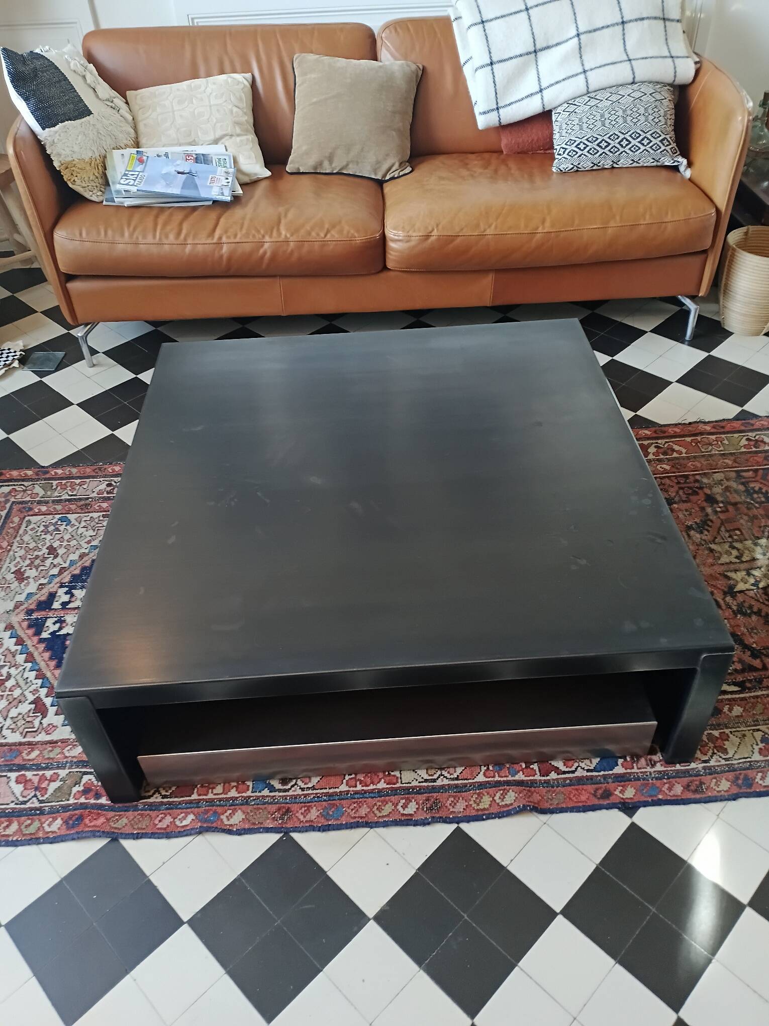 Zeus coffee table "Max & Moritz"