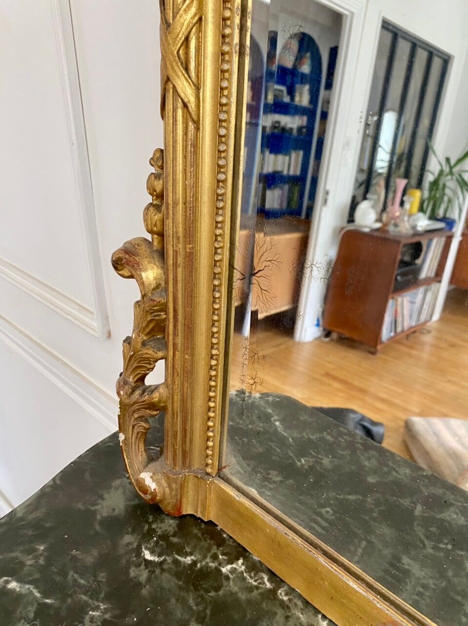 Louis XVI mirror, 19th century, gilded with sheet 136x88cm