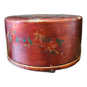 Chinese lacquered wood sewing box