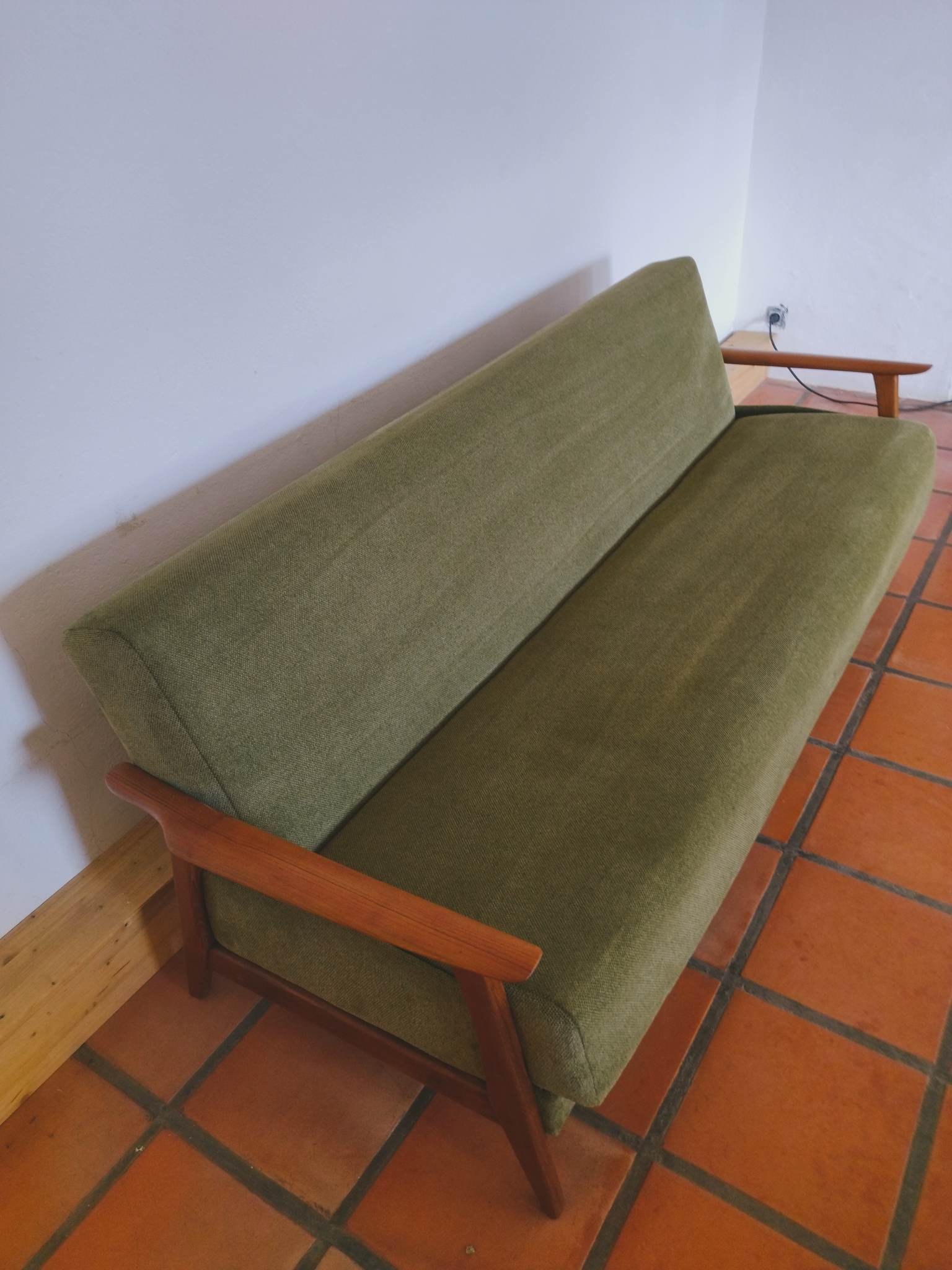 Scandinavian day bed sofa