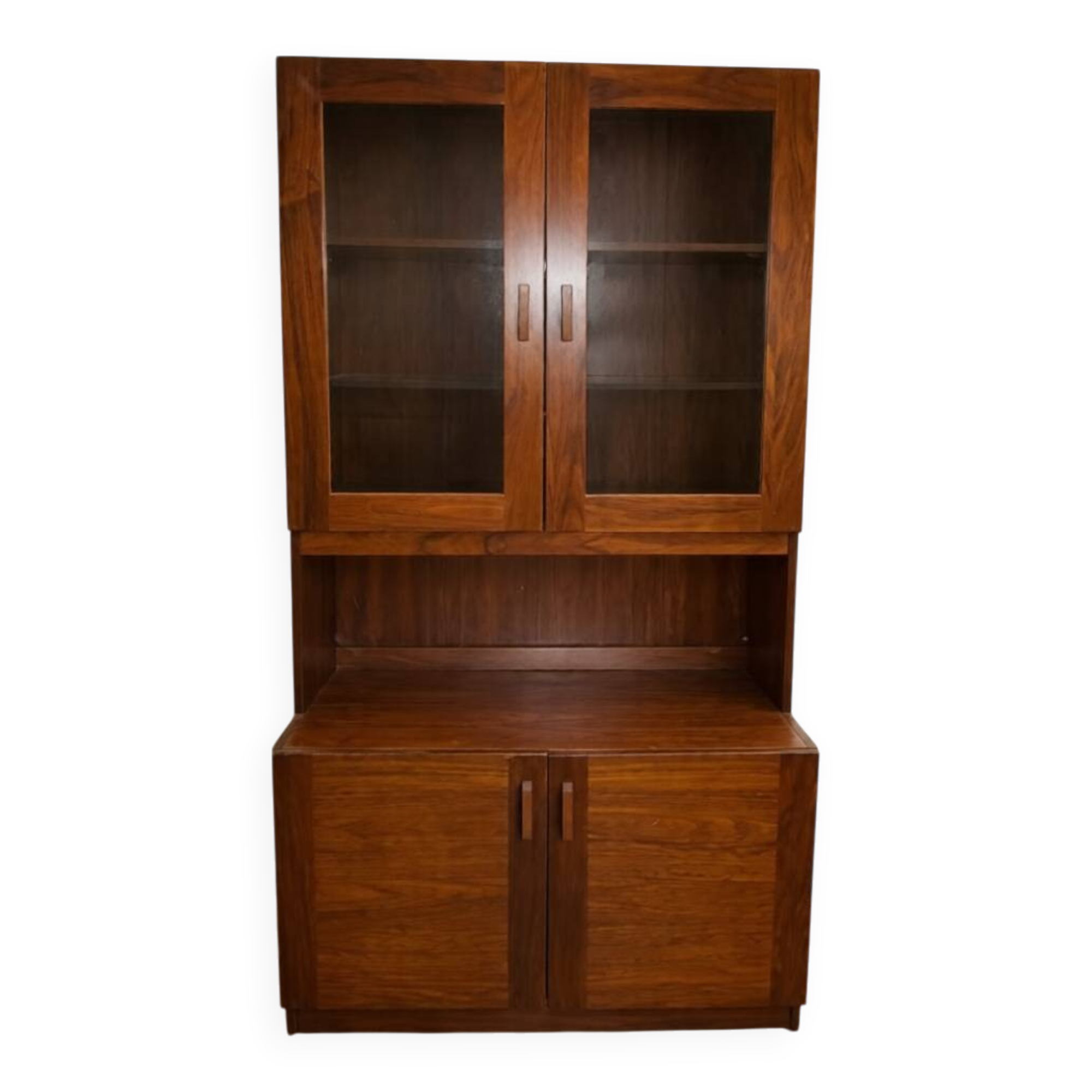 Vintage display cabinet in solid wood – mid-century spirit from the 60s/70s.