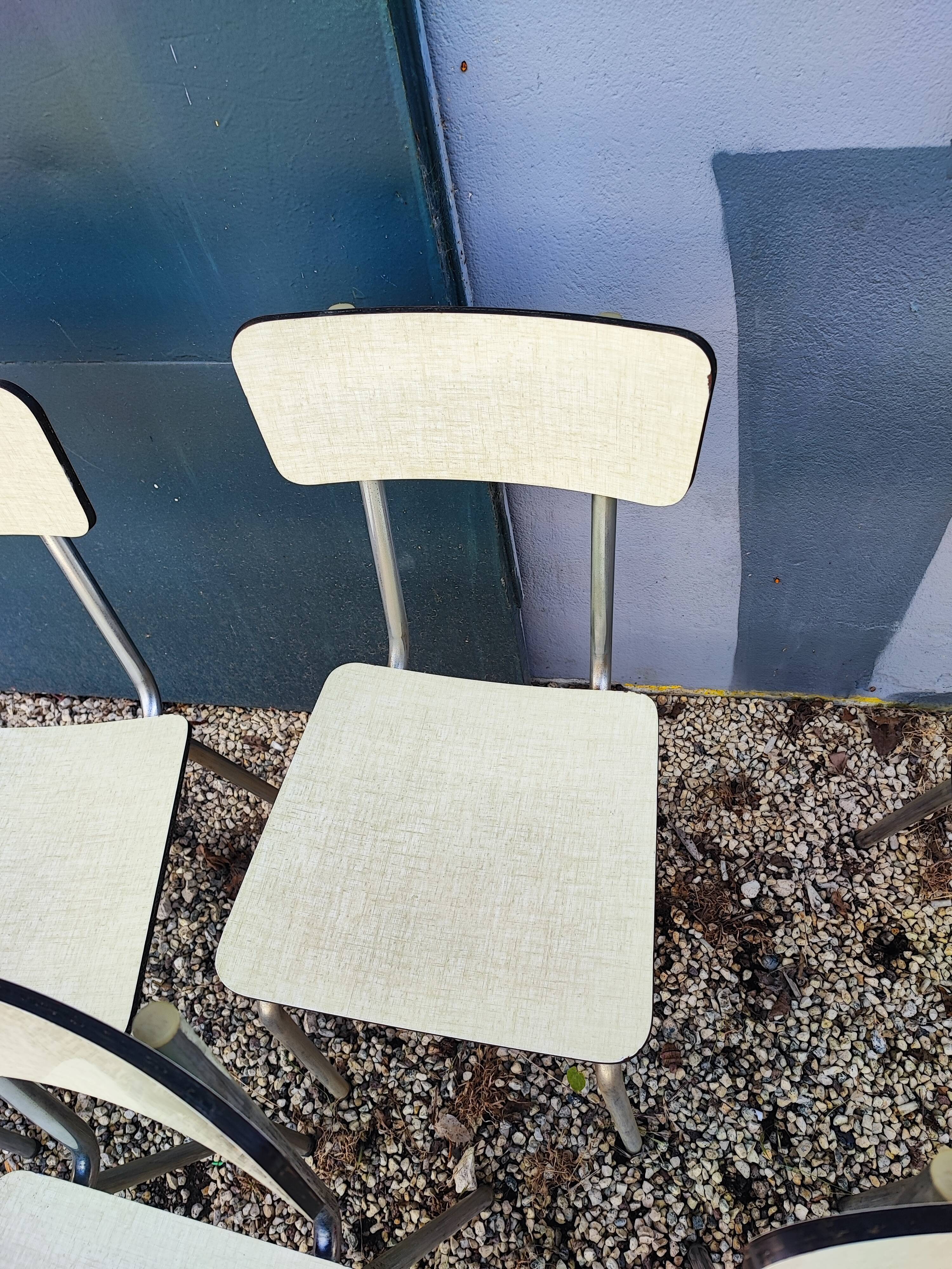 Lot 6 chaises formica jaune paille crème