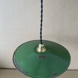 Workshop suspension in old enamelled sheet metal