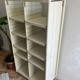 Shelf cabinet postal sorting