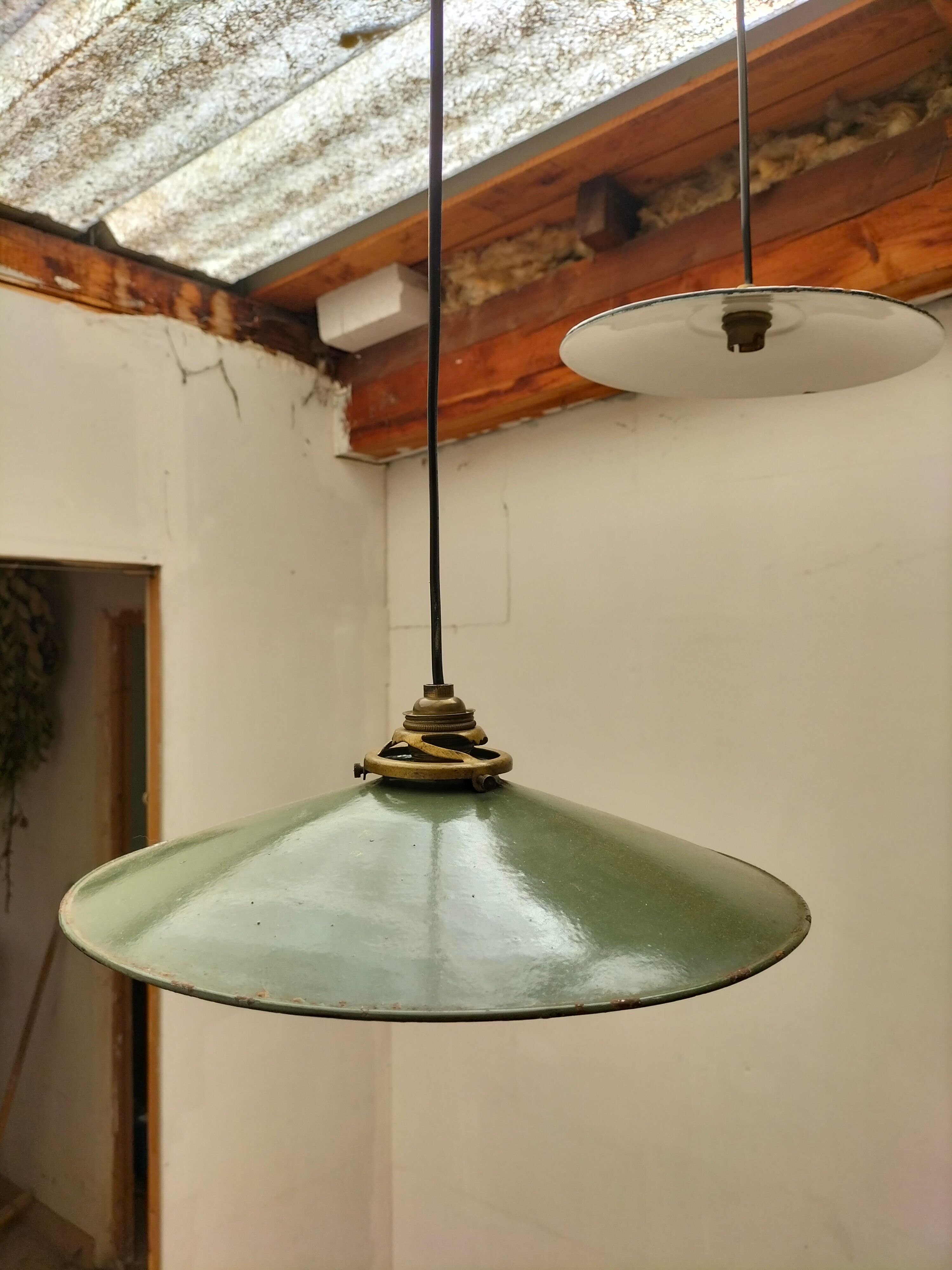 Series of 3 industrial suspensions