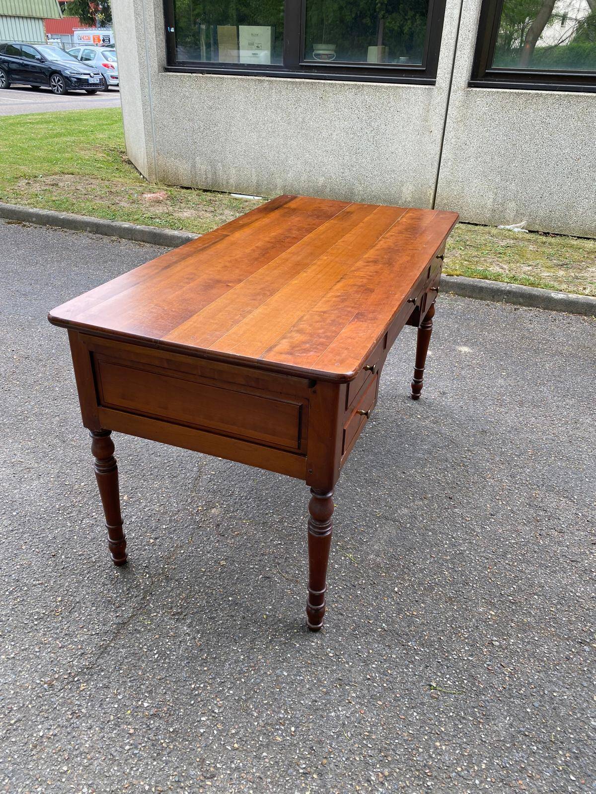 Louis Philippe solid wood desk with 5 extendable drawers