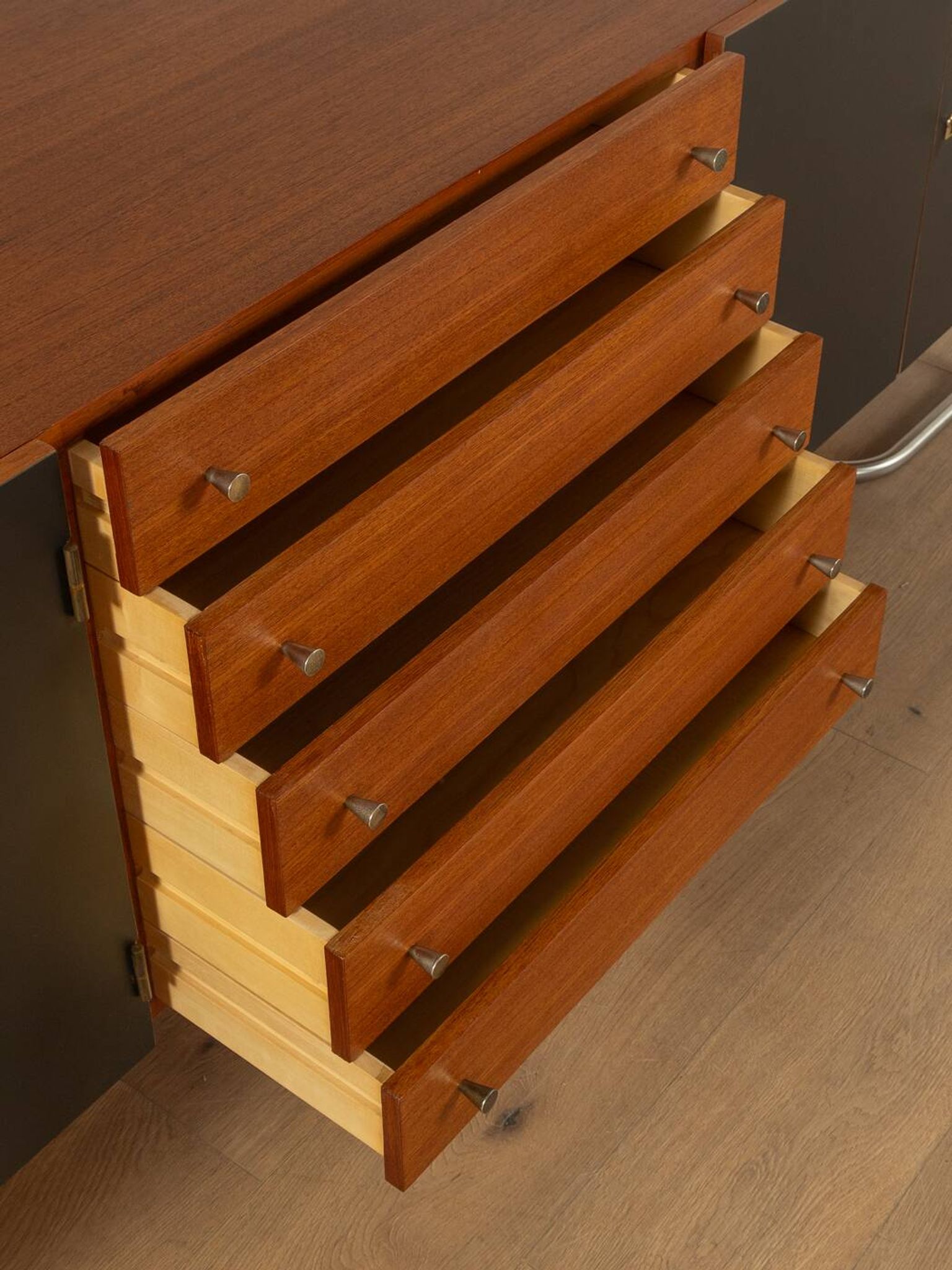 Buffet à tiroirs des années 60, style Bauhaus