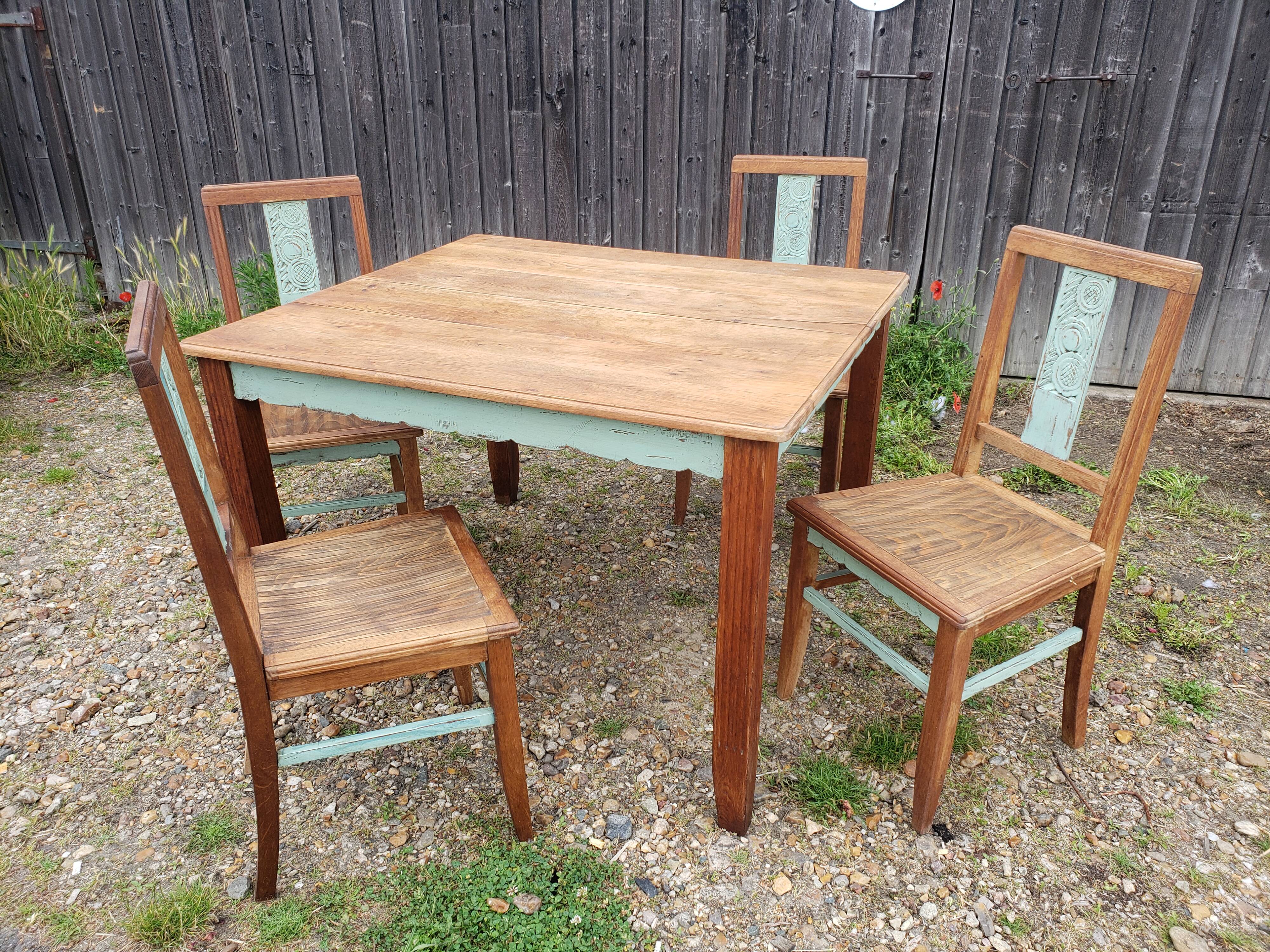 Table and chairs art deco wood and pastel