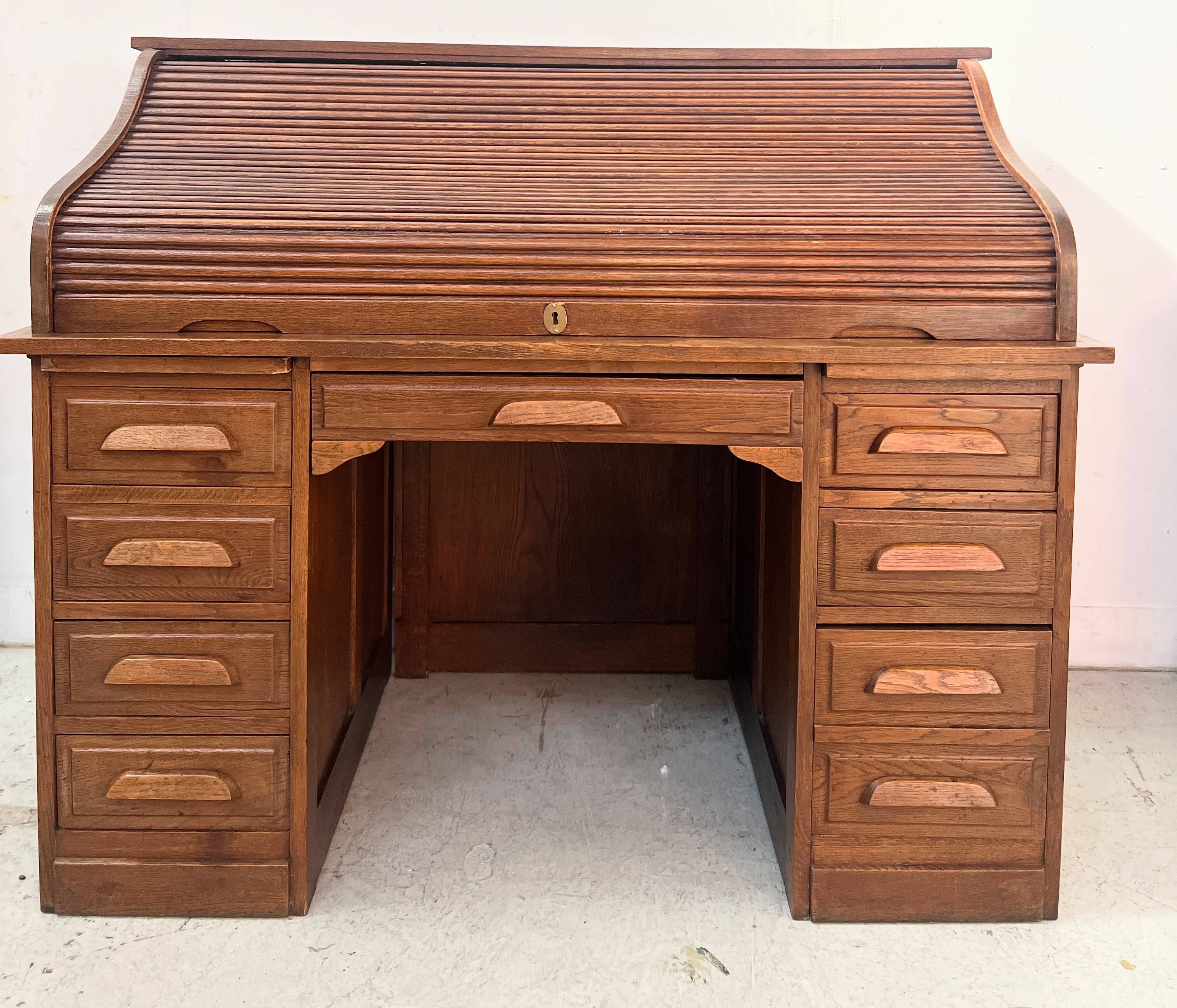 American desk in solid oak, 20th century