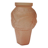 Ancien vase en verre rose de style art déco
