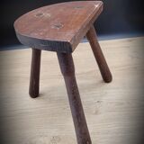 Half-round cowherd tripod stool
