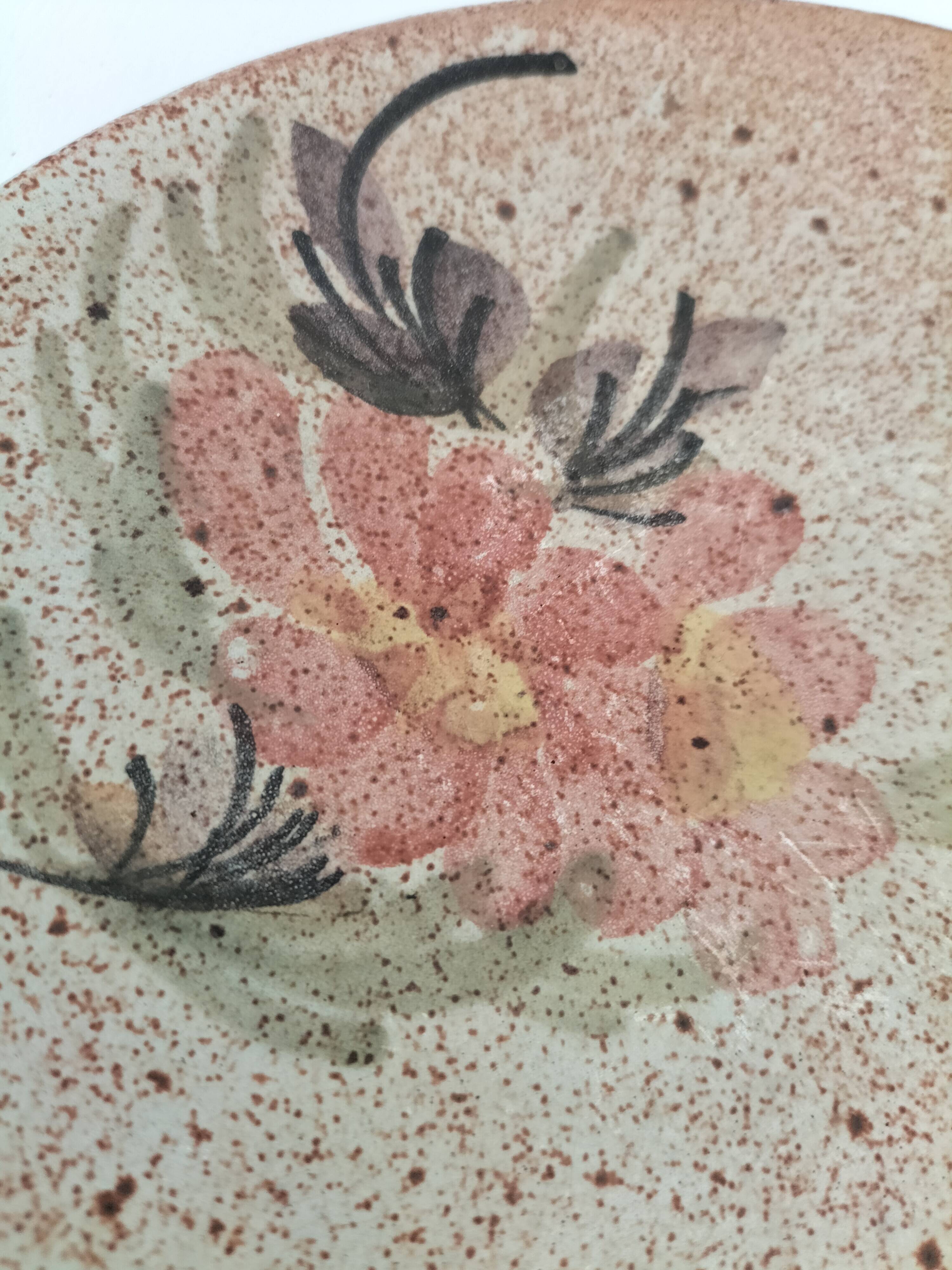 Large stoneware cup and saucer with floral decoration – 1970s
