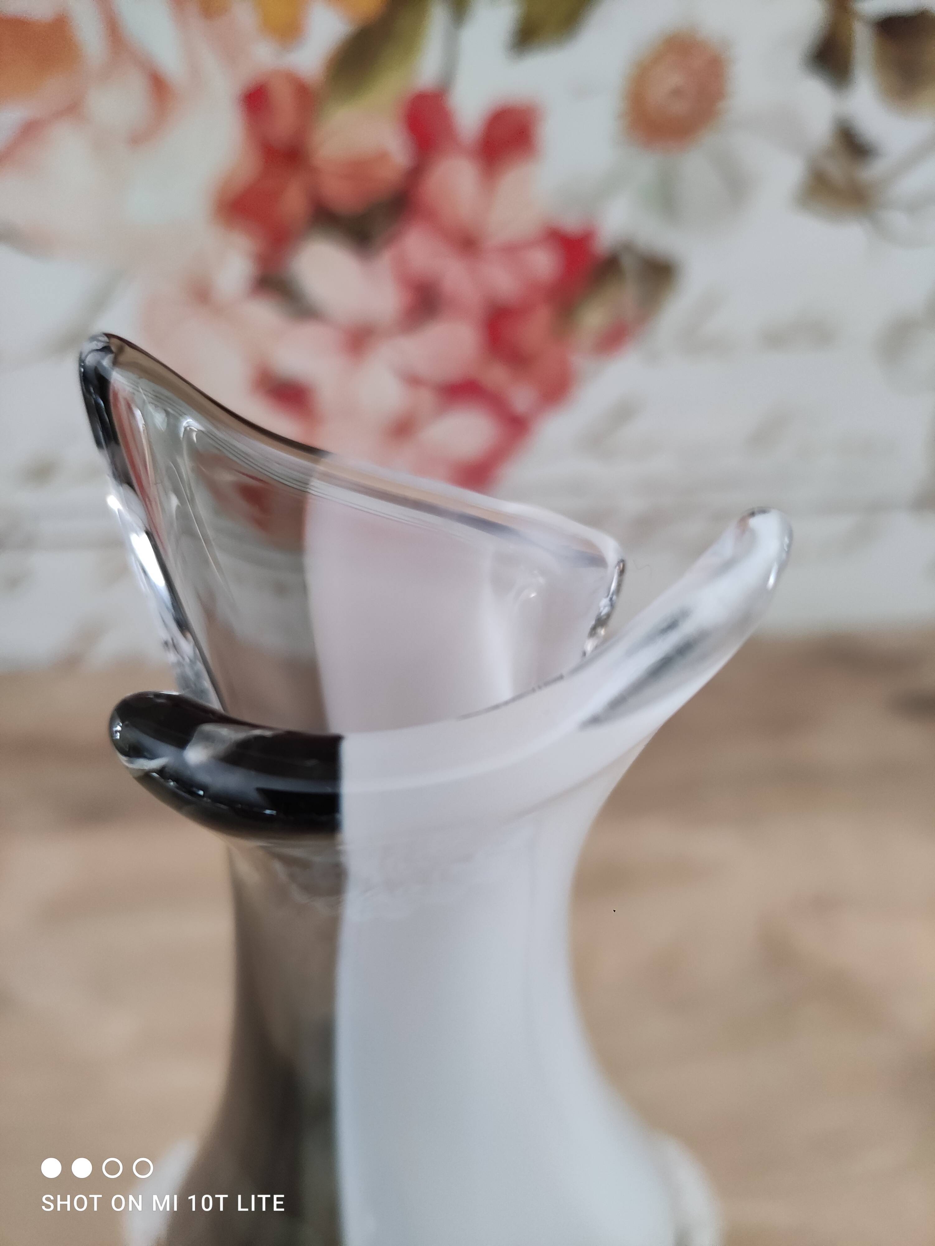 White and black bohemian crystal vase Artcristal