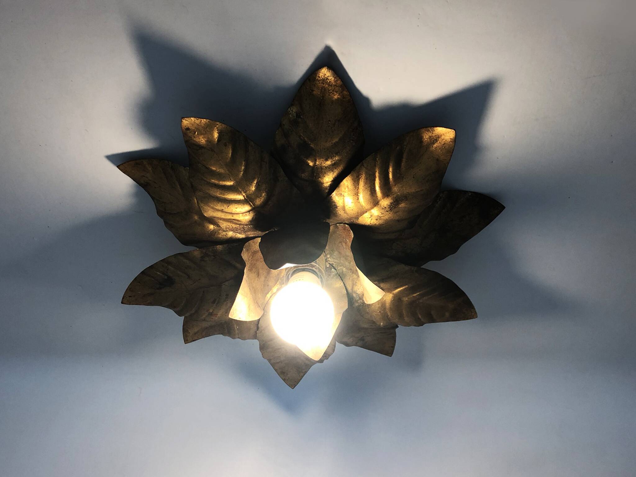 Wall light, ceiling light sun foliage in gold metal, vintage ceiling light. Italy 70s