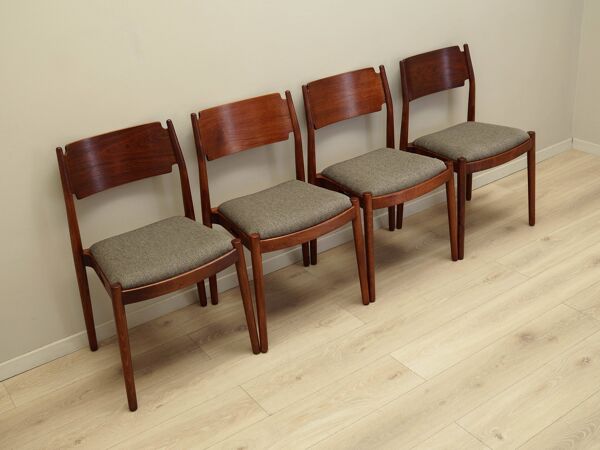 Ensemble de quatre chaises, design danois, années 1970, fabrication : Danemark