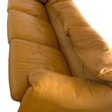 Maranlunga Cassina leather sofa by Vico Magistretti