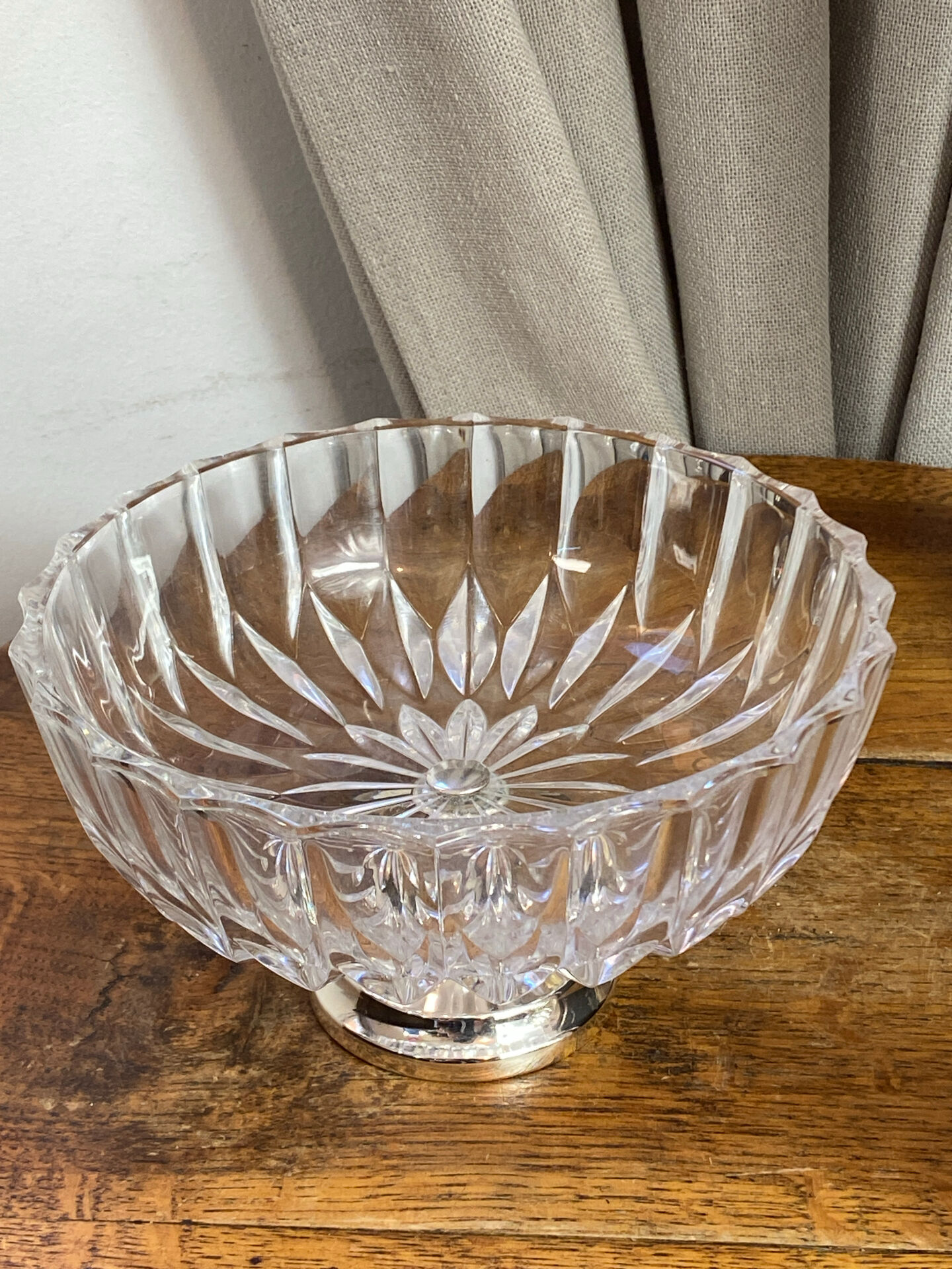 Glass and silver-plated bowls