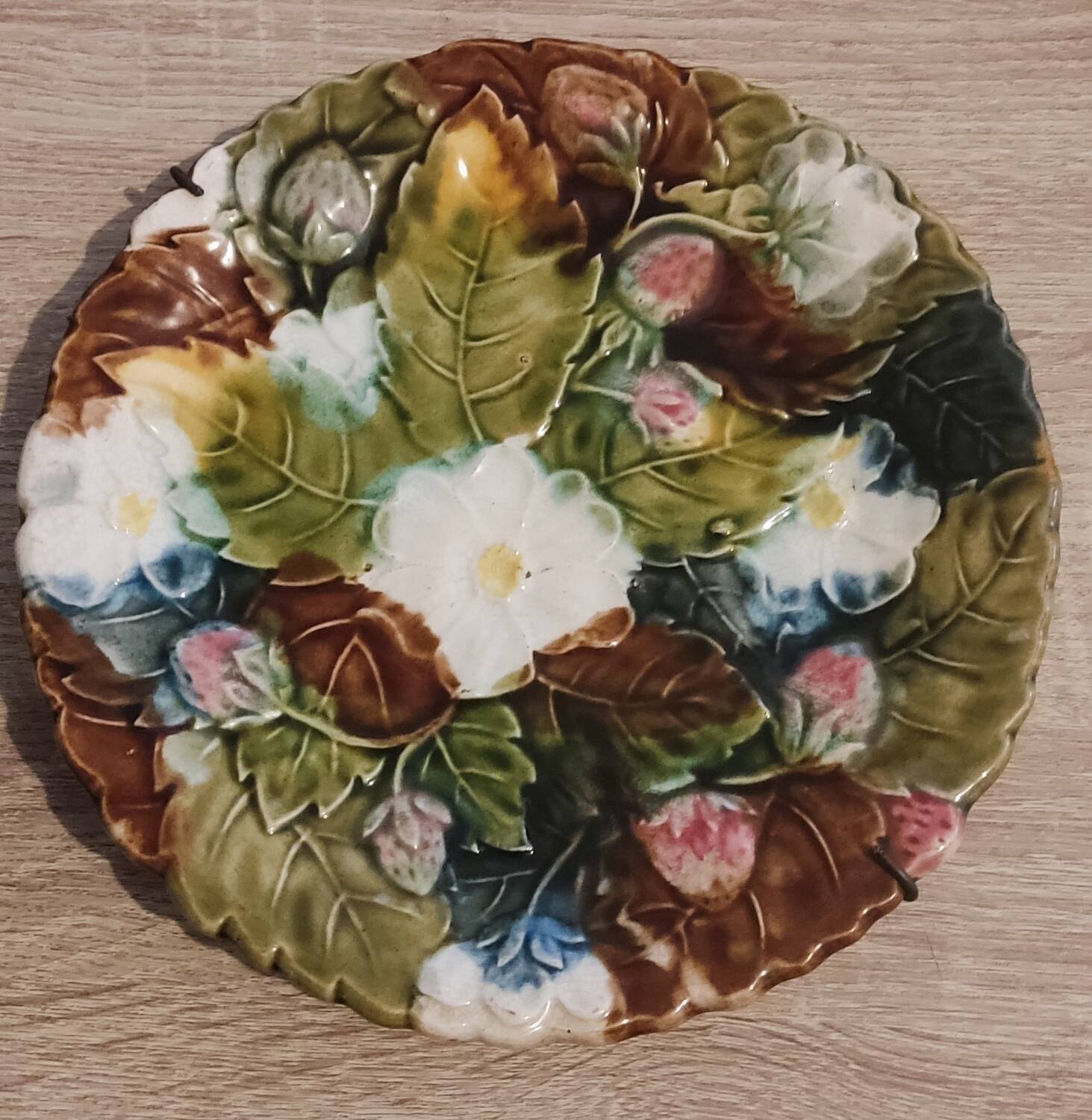 Ceramic Majolica Barbotine Plate