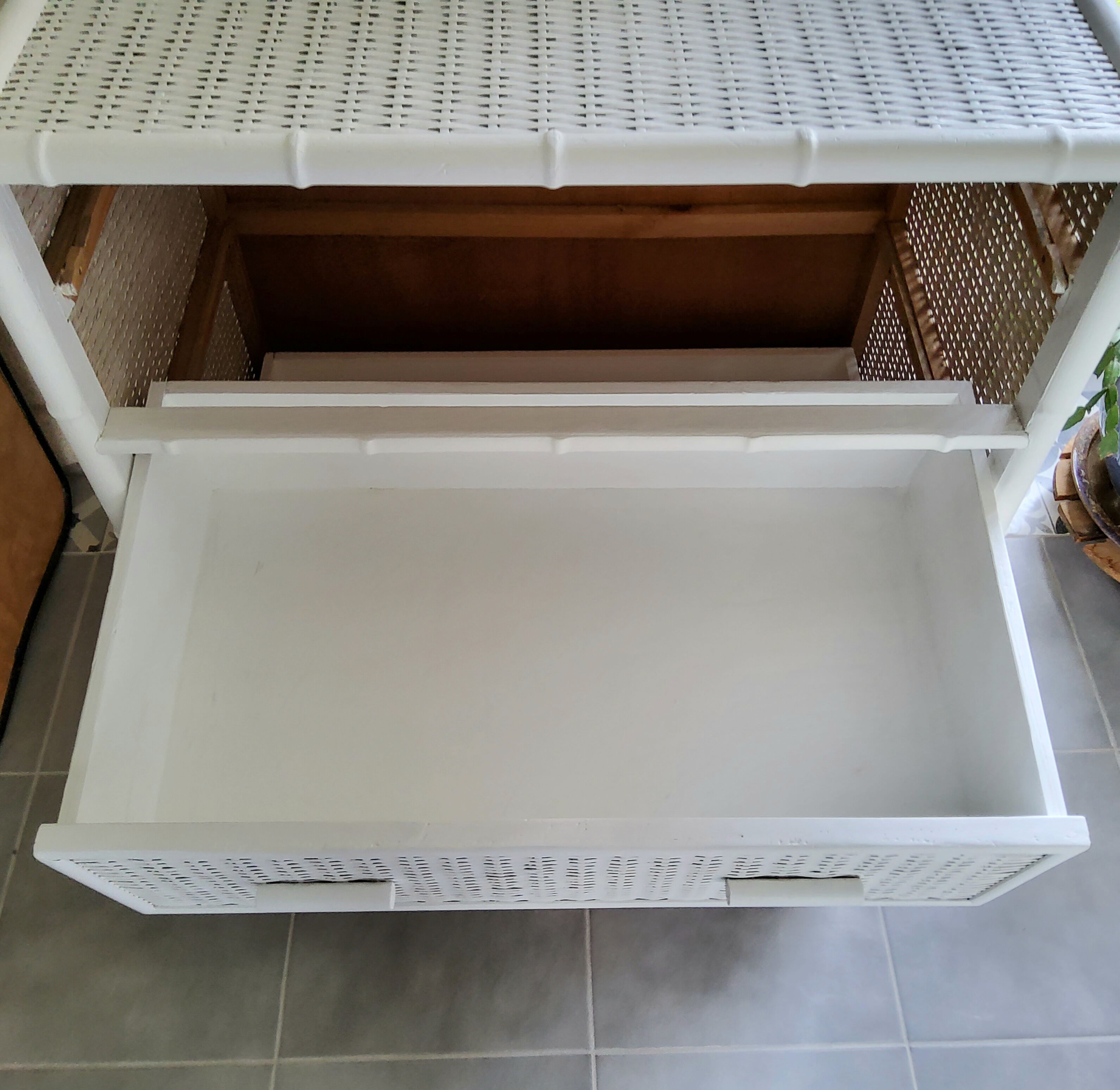 Rattan chest of drawers 70s