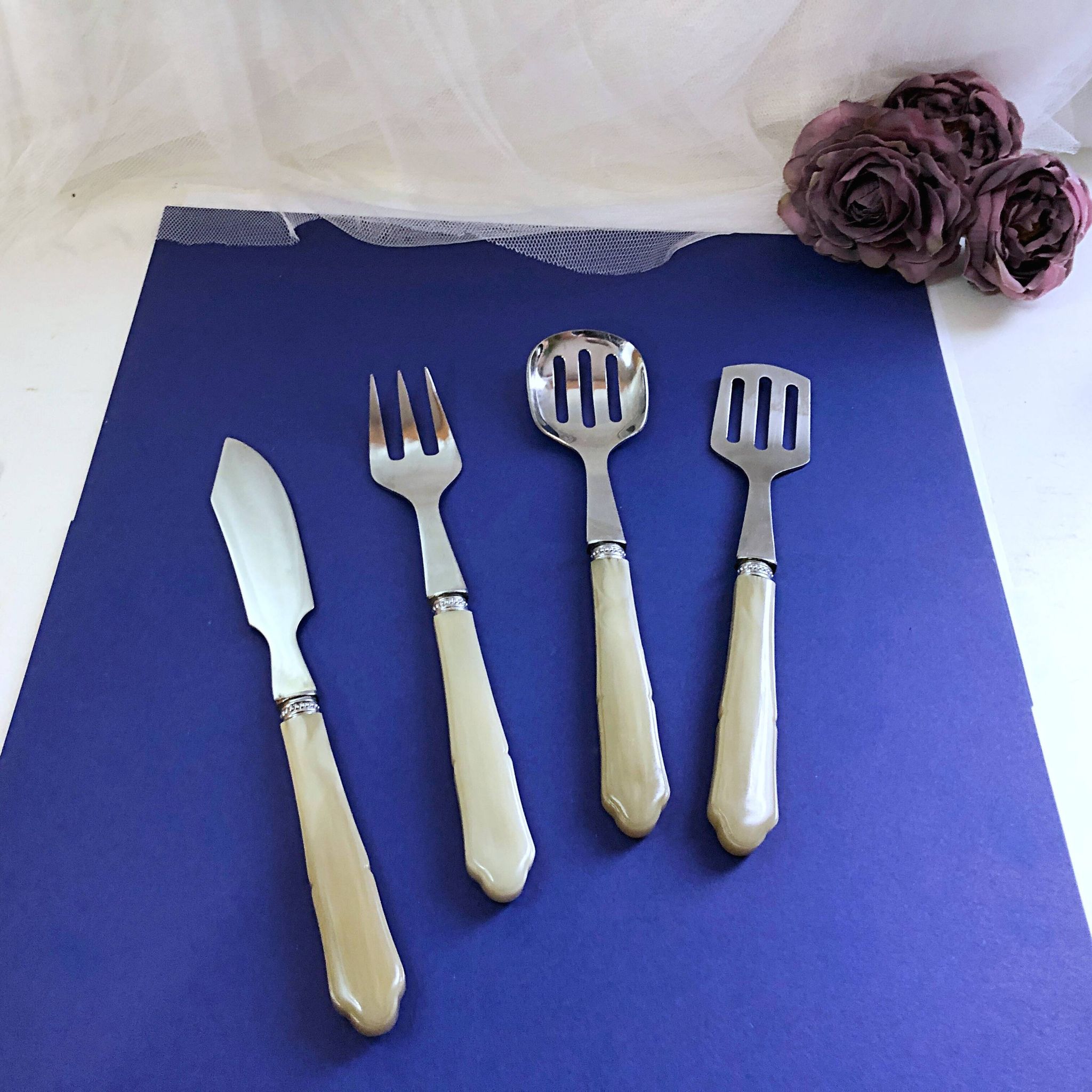 Set of 4 serving cutlery for fish