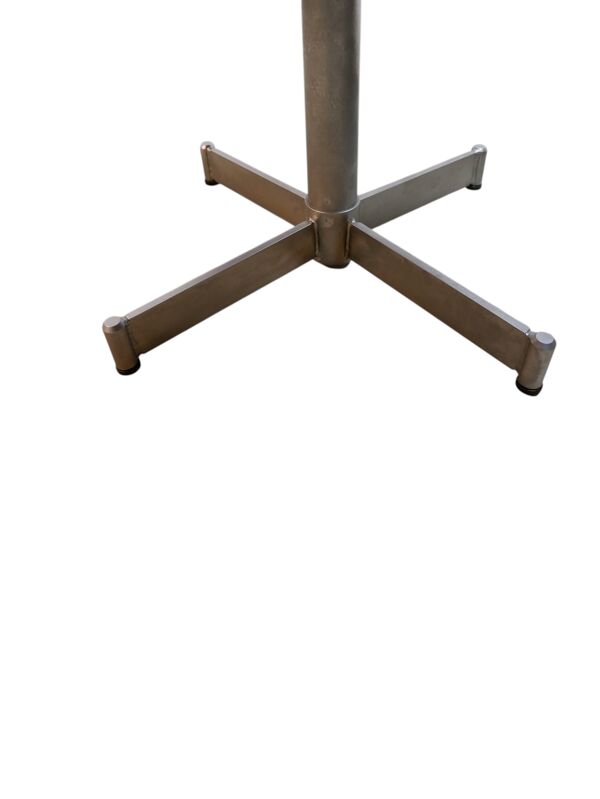 Fauteuil en cuir avec repose-pieds