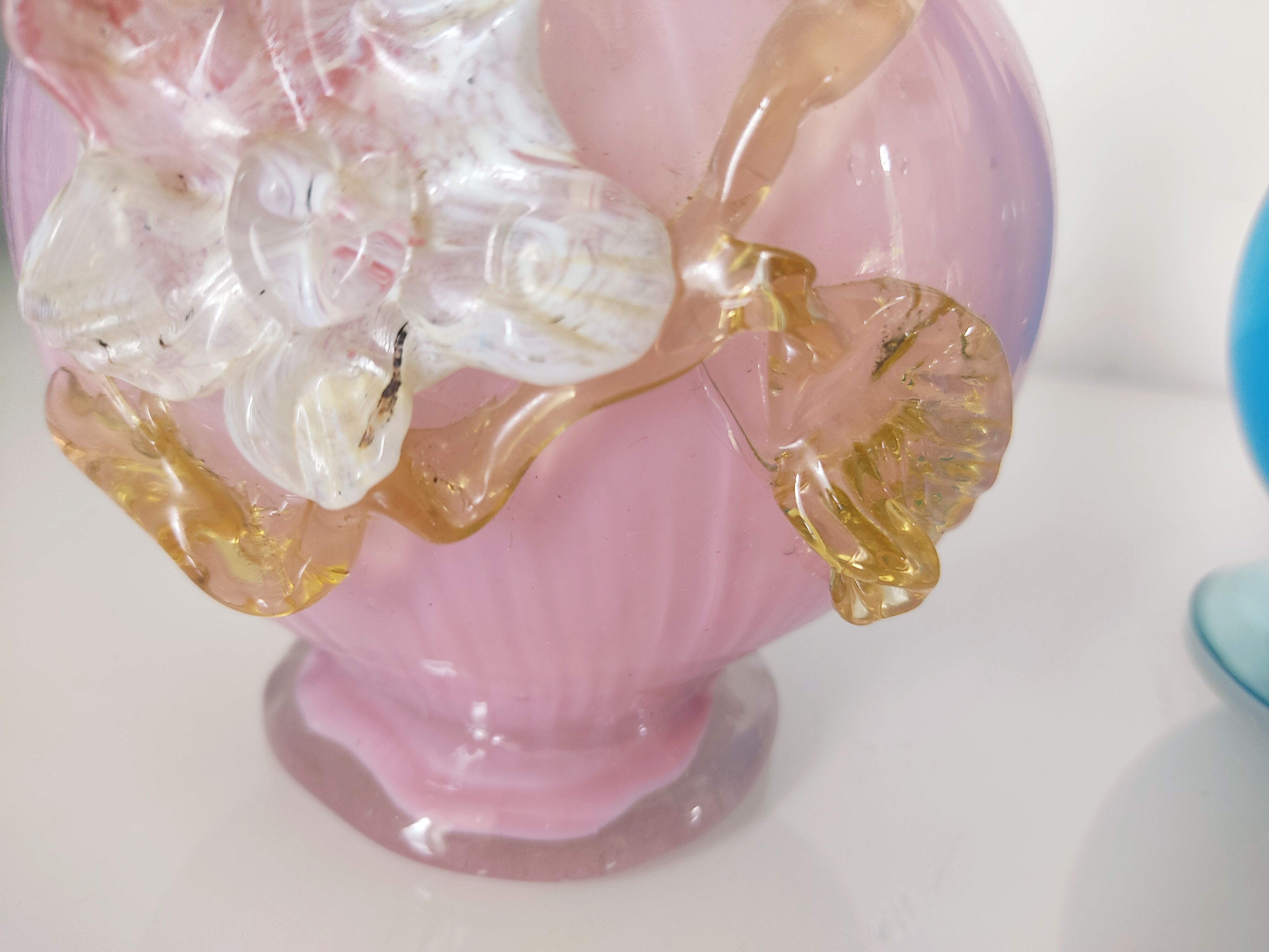 Ensemble de deux vases de Murano fleurs en relief