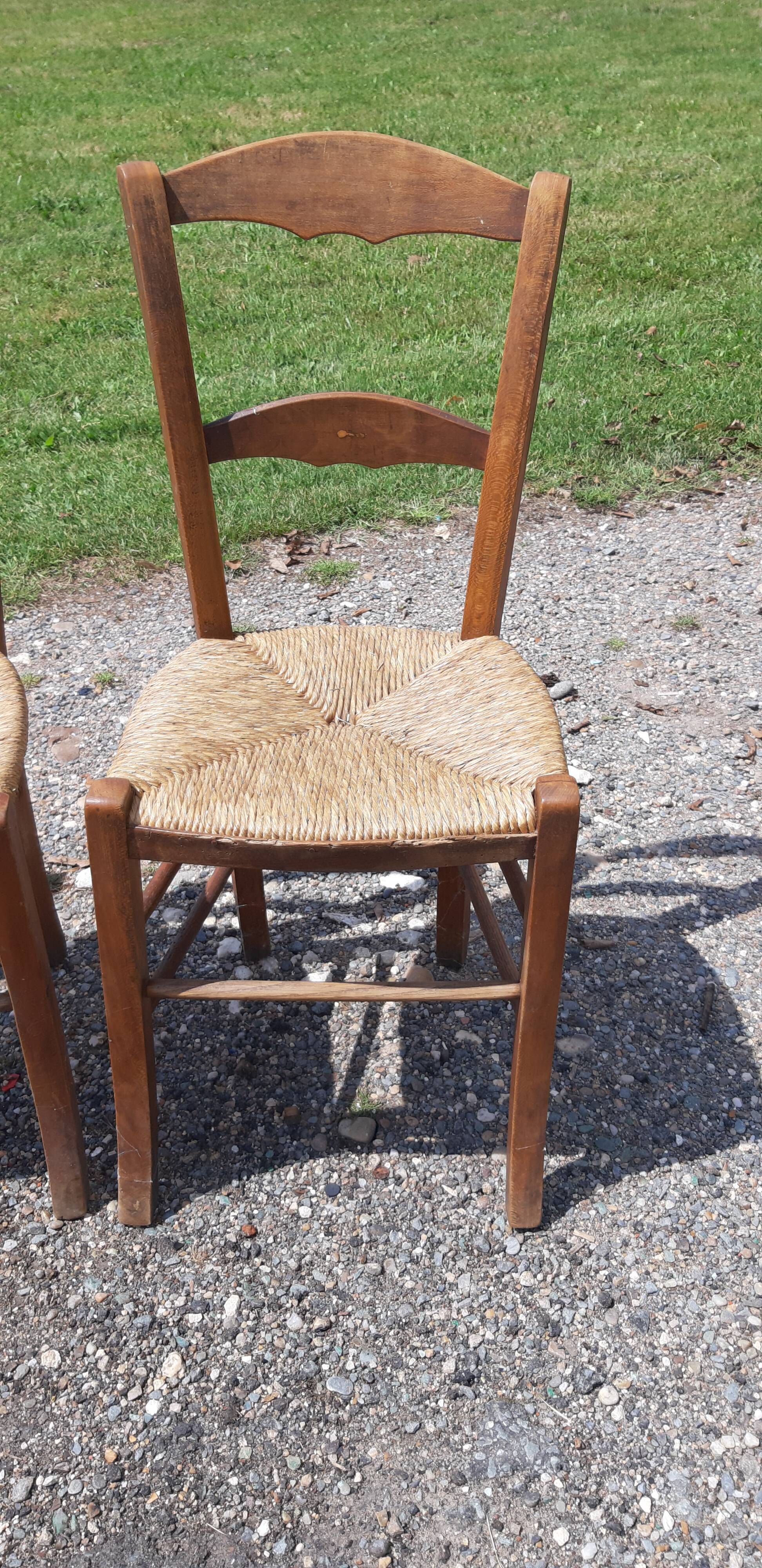 6 antique mulched chairs