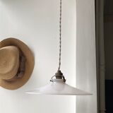 Opaline suspension